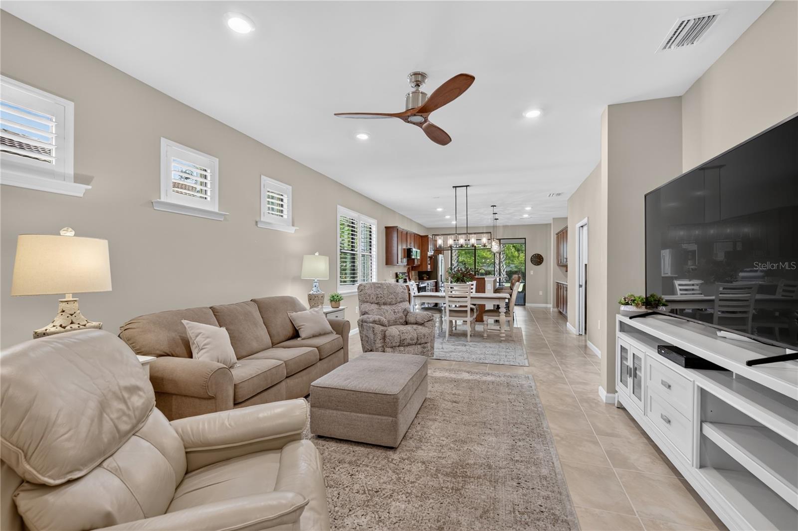 2588 DAISY DR — photo 9