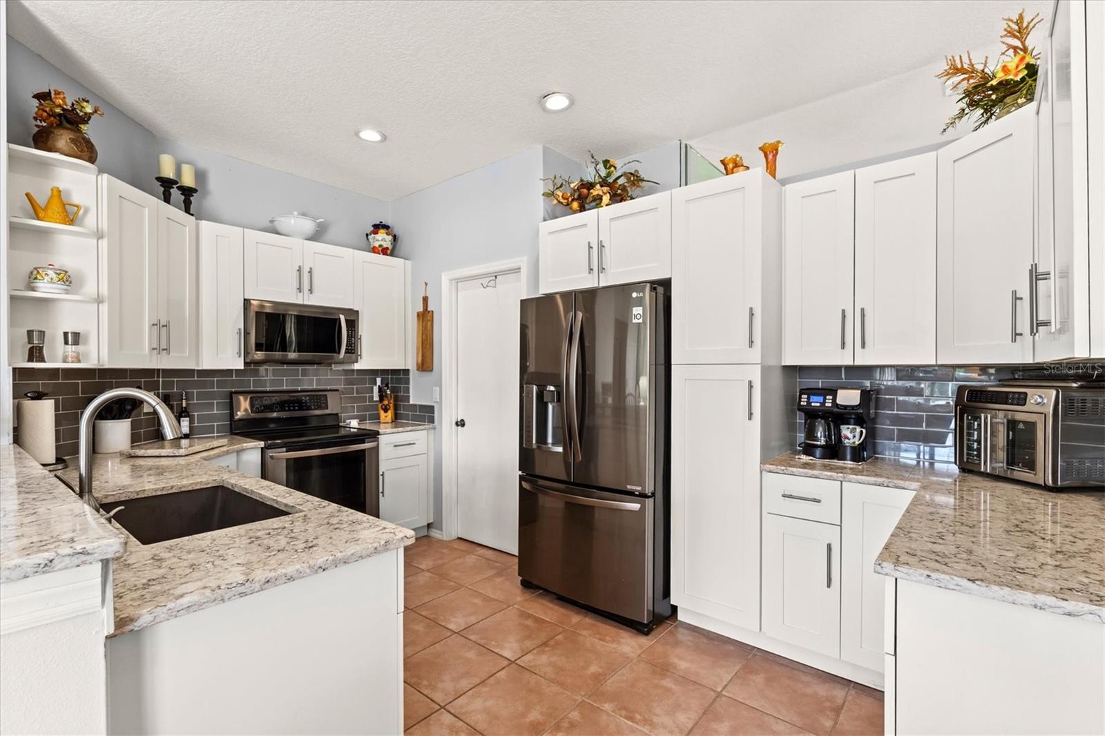 7107 91ST ST E — photo 11