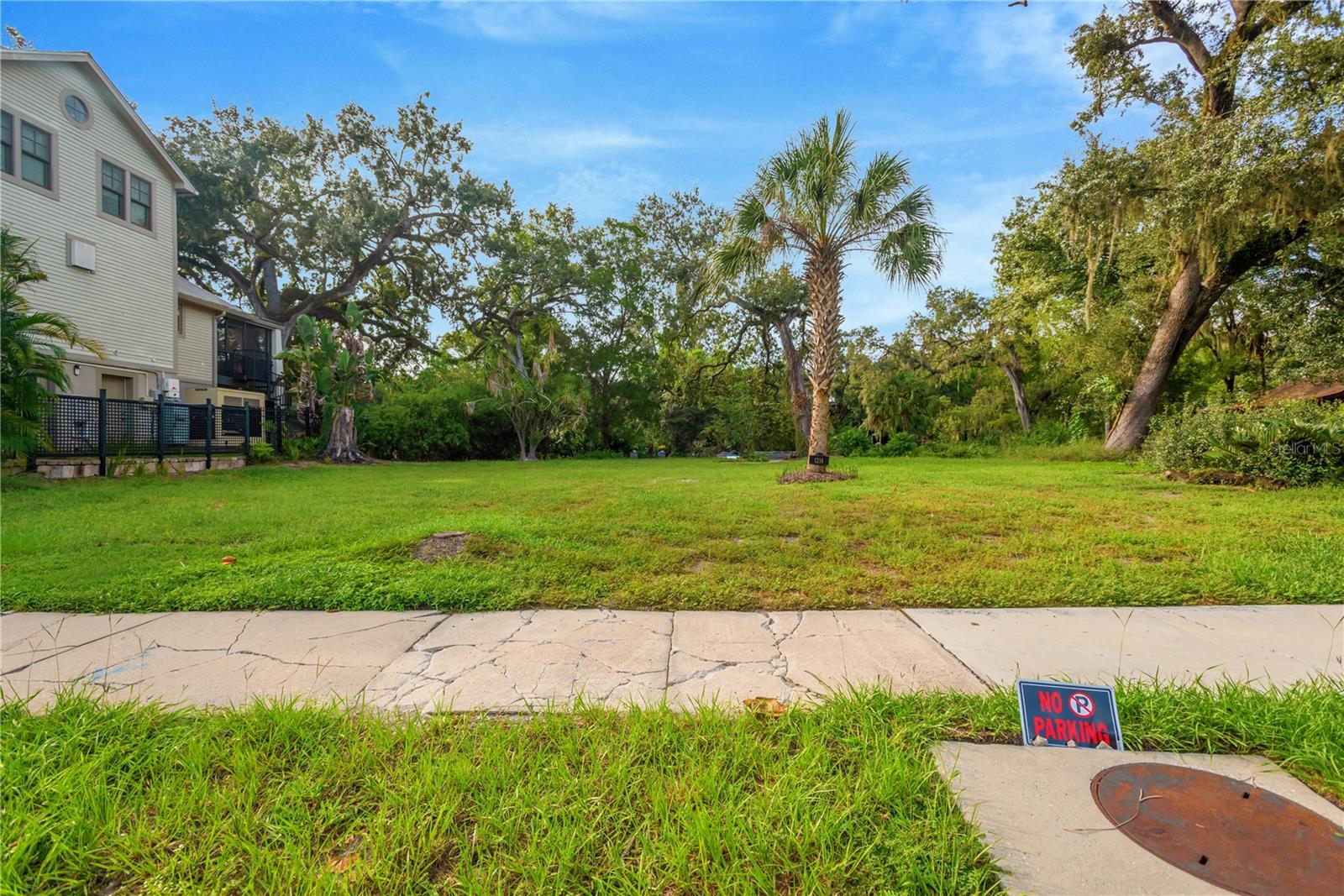1214 E PARK CIR — photo 10