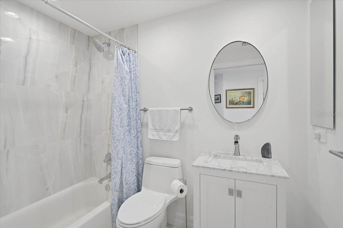 401 N POINT RD #703 — photo 20