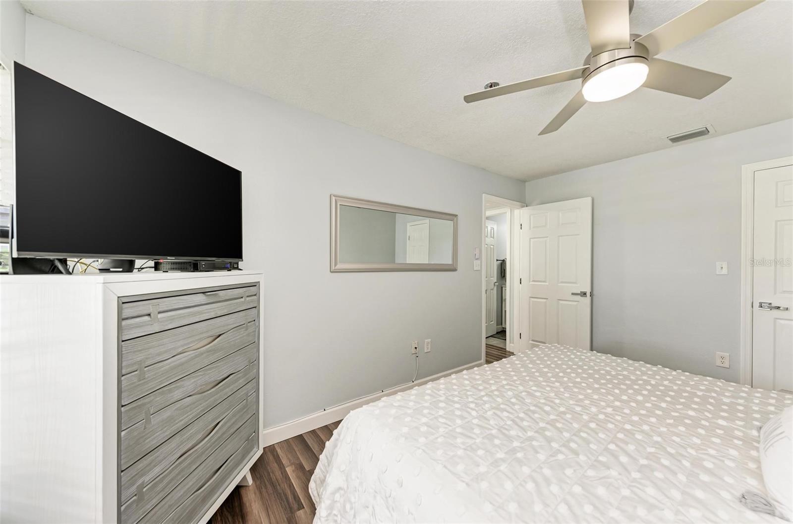 1000 W HORATIO ST #127 — photo 11