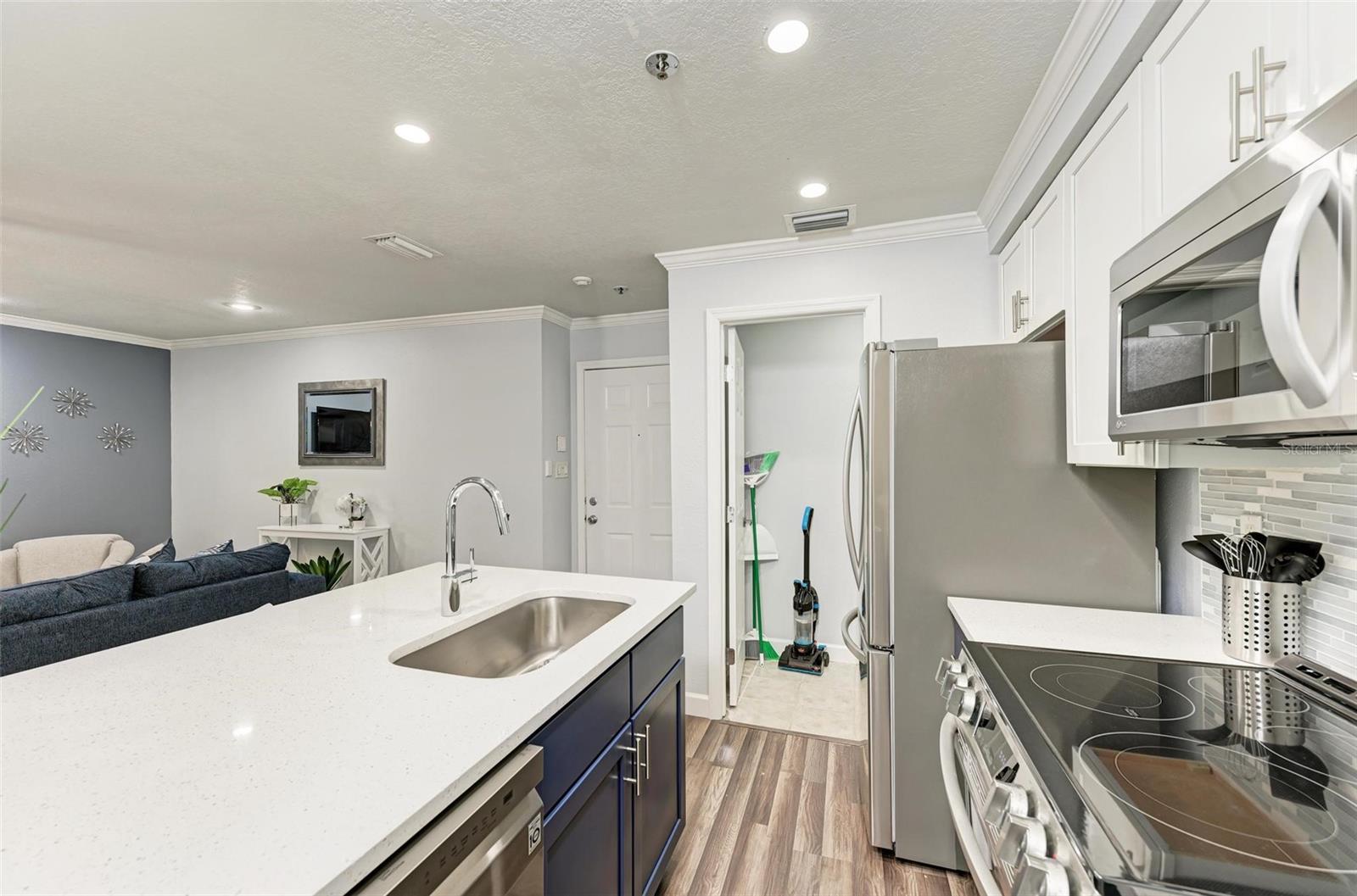 1000 W HORATIO ST #127 — photo 8