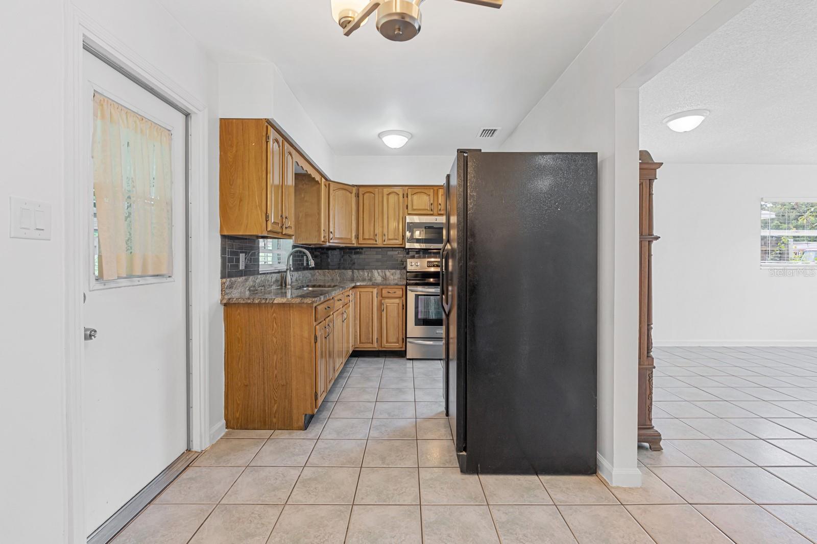 1713 W ATKINSON ST — photo 14