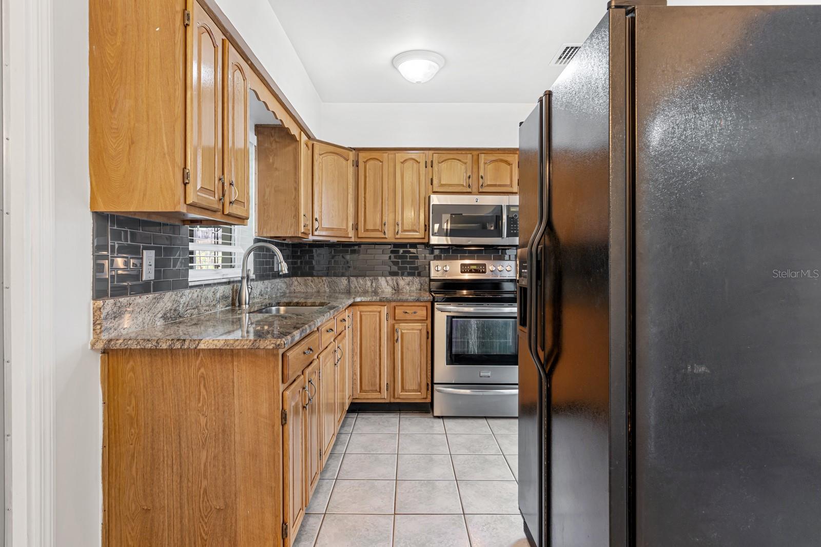 1713 W ATKINSON ST — photo 11
