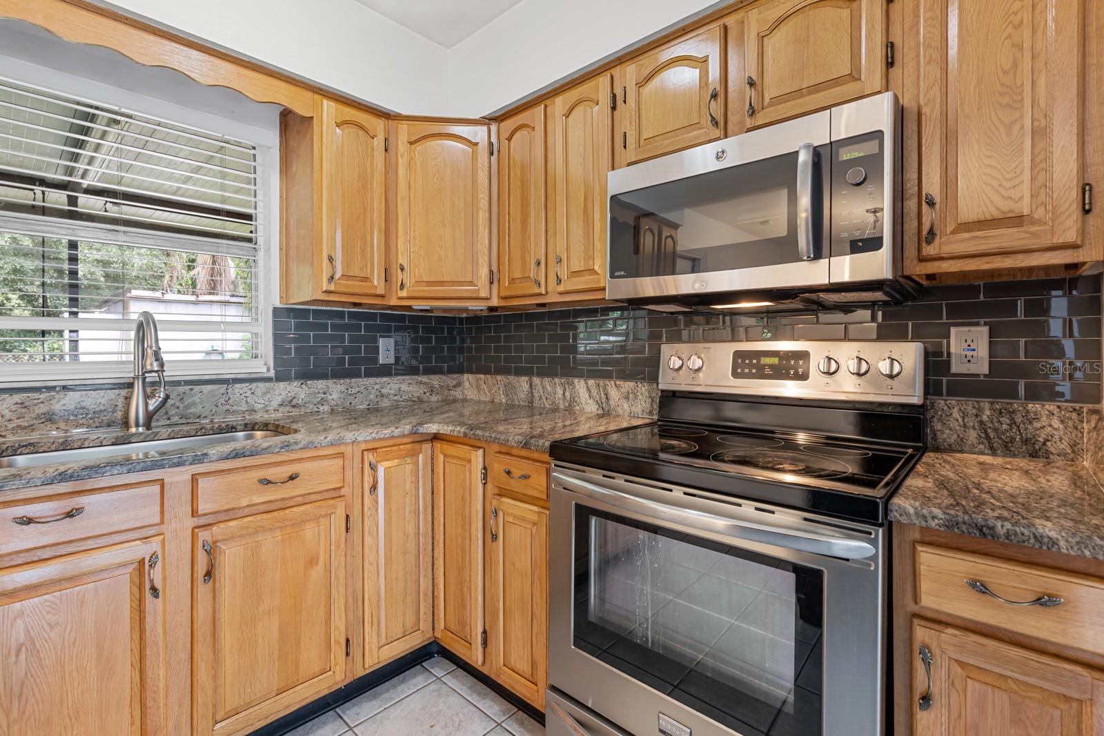 1713 W ATKINSON ST — photo 13