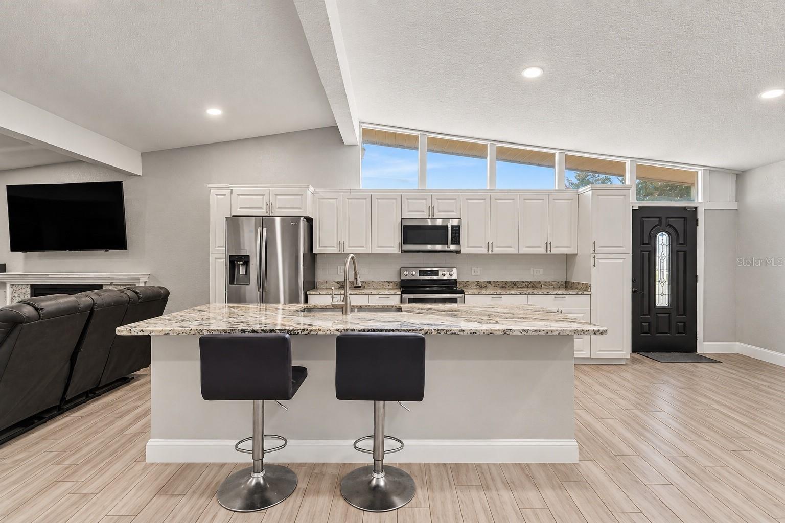 218 PARK RIDGE AVE — photo 8
