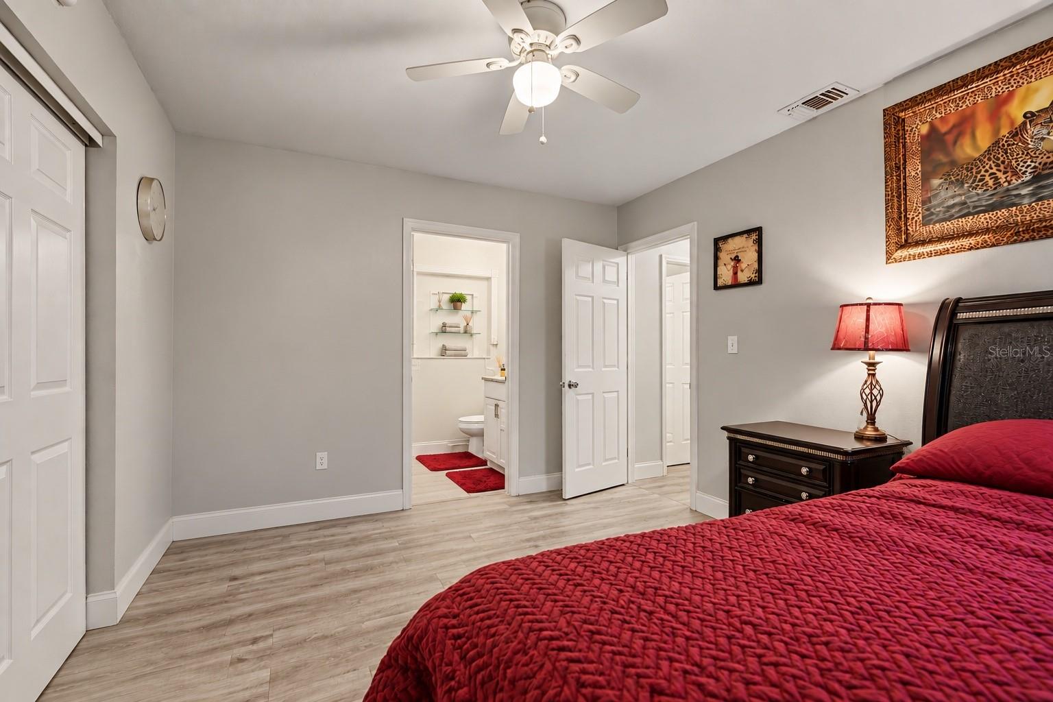 218 PARK RIDGE AVE — photo 3