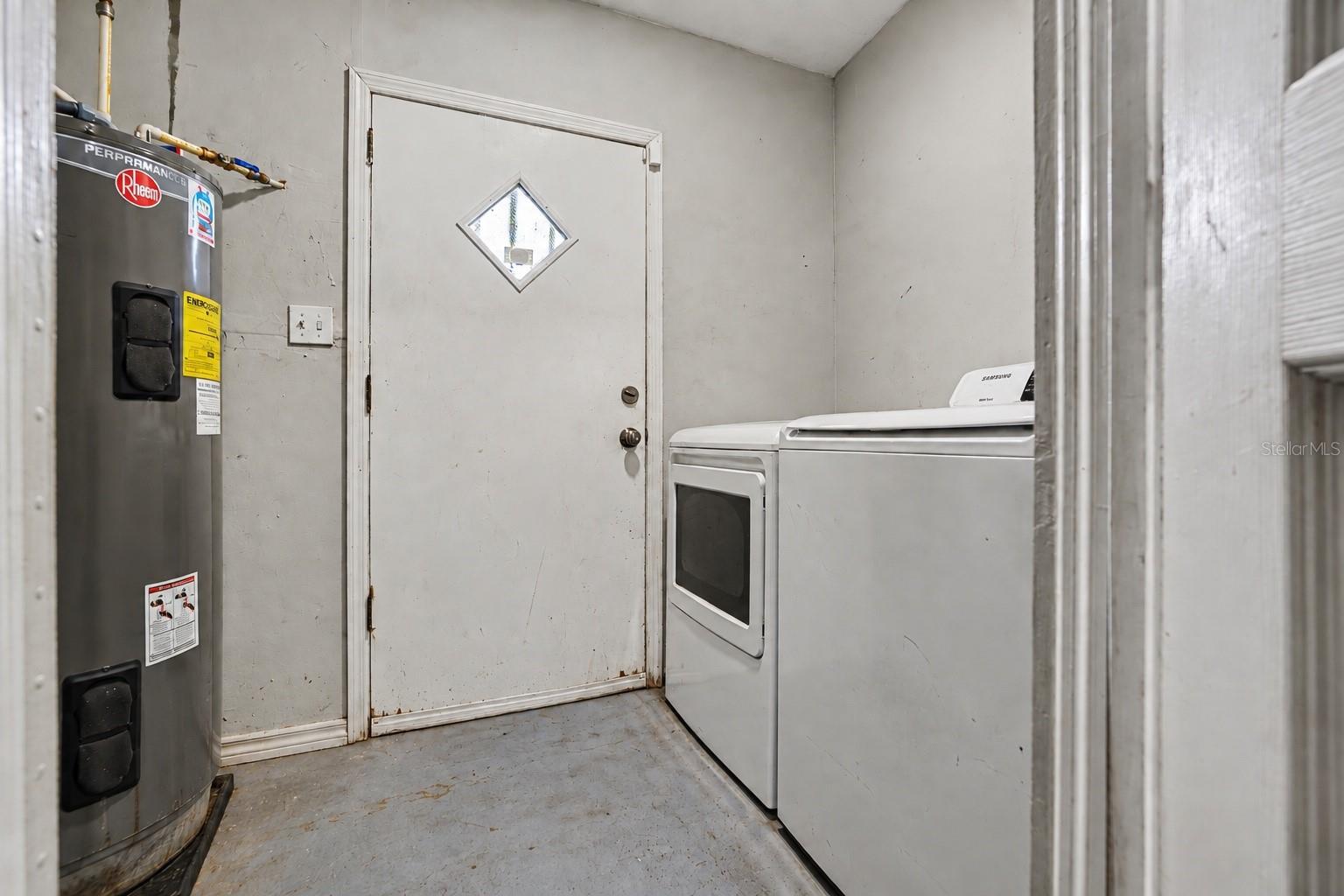 218 PARK RIDGE AVE — photo 15
