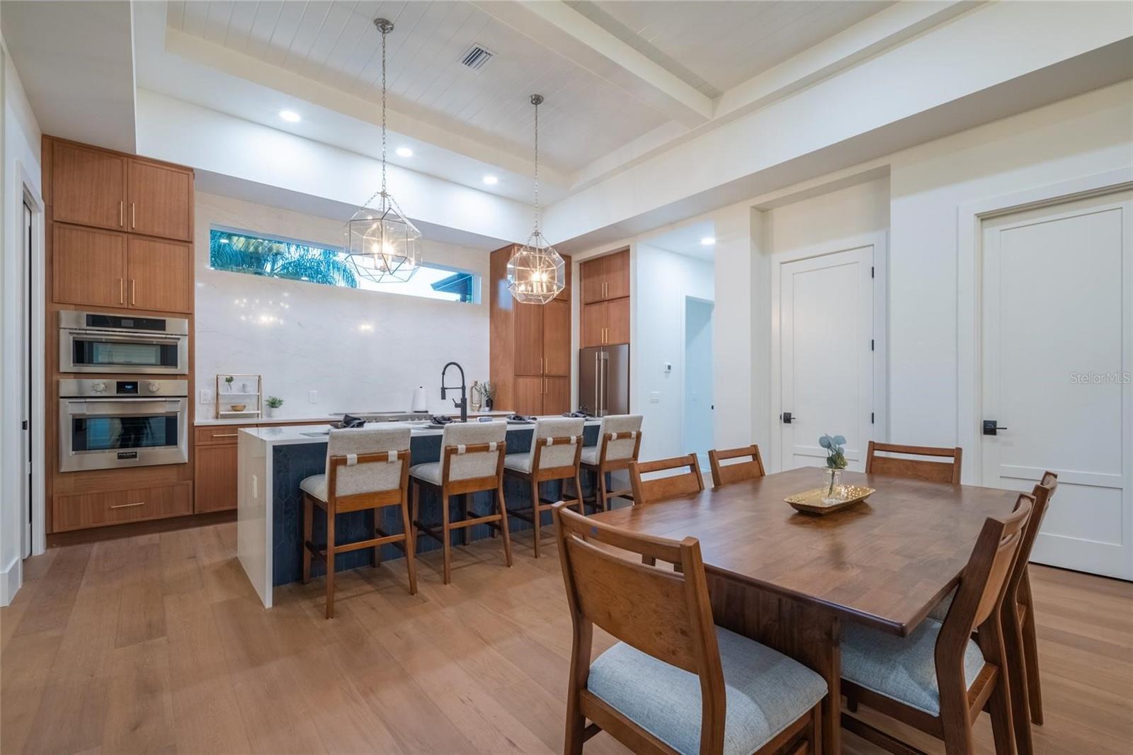 2420 FLOYD ST — photo 25