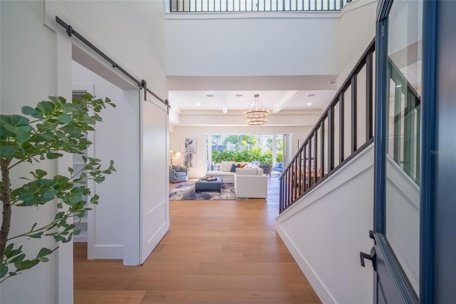 2420 FLOYD ST — photo 12