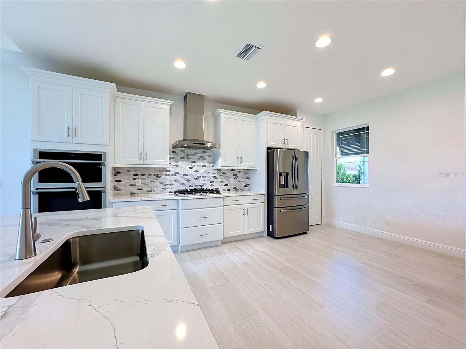 10618 KLEE AVE — photo 9