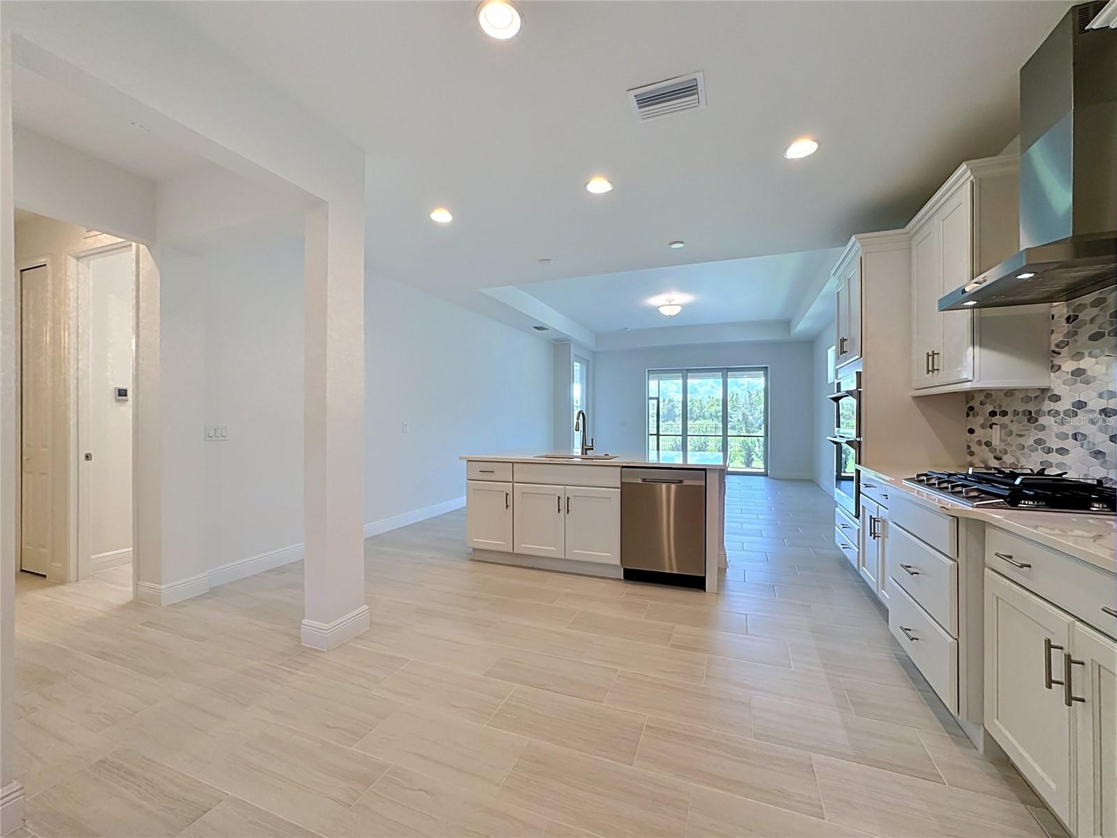 10618 KLEE AVE — photo 12