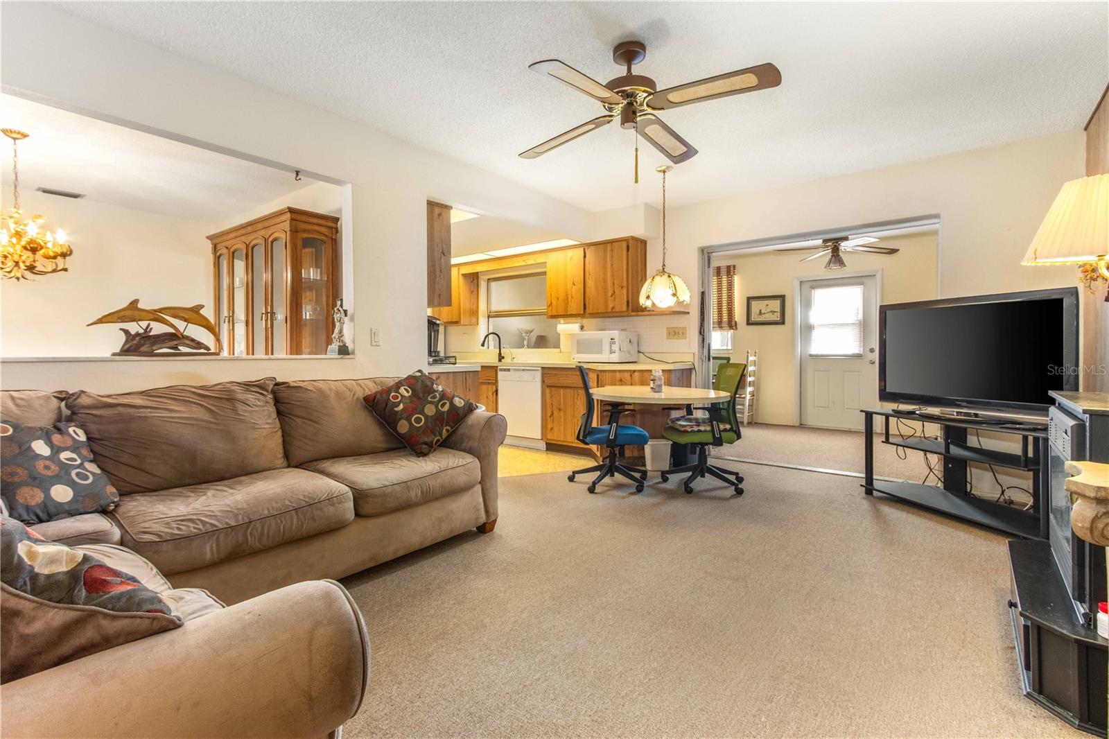 1950 SANDPIPER DR — photo 8