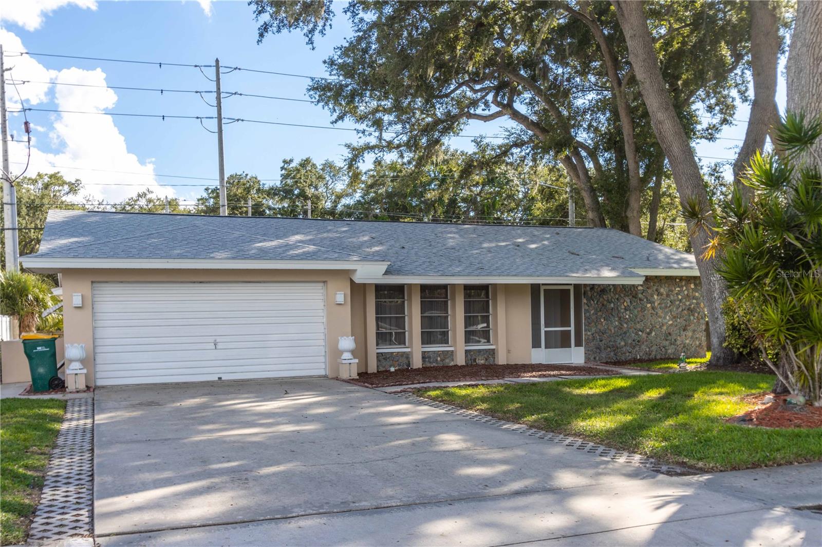 1950 SANDPIPER DR — photo 33