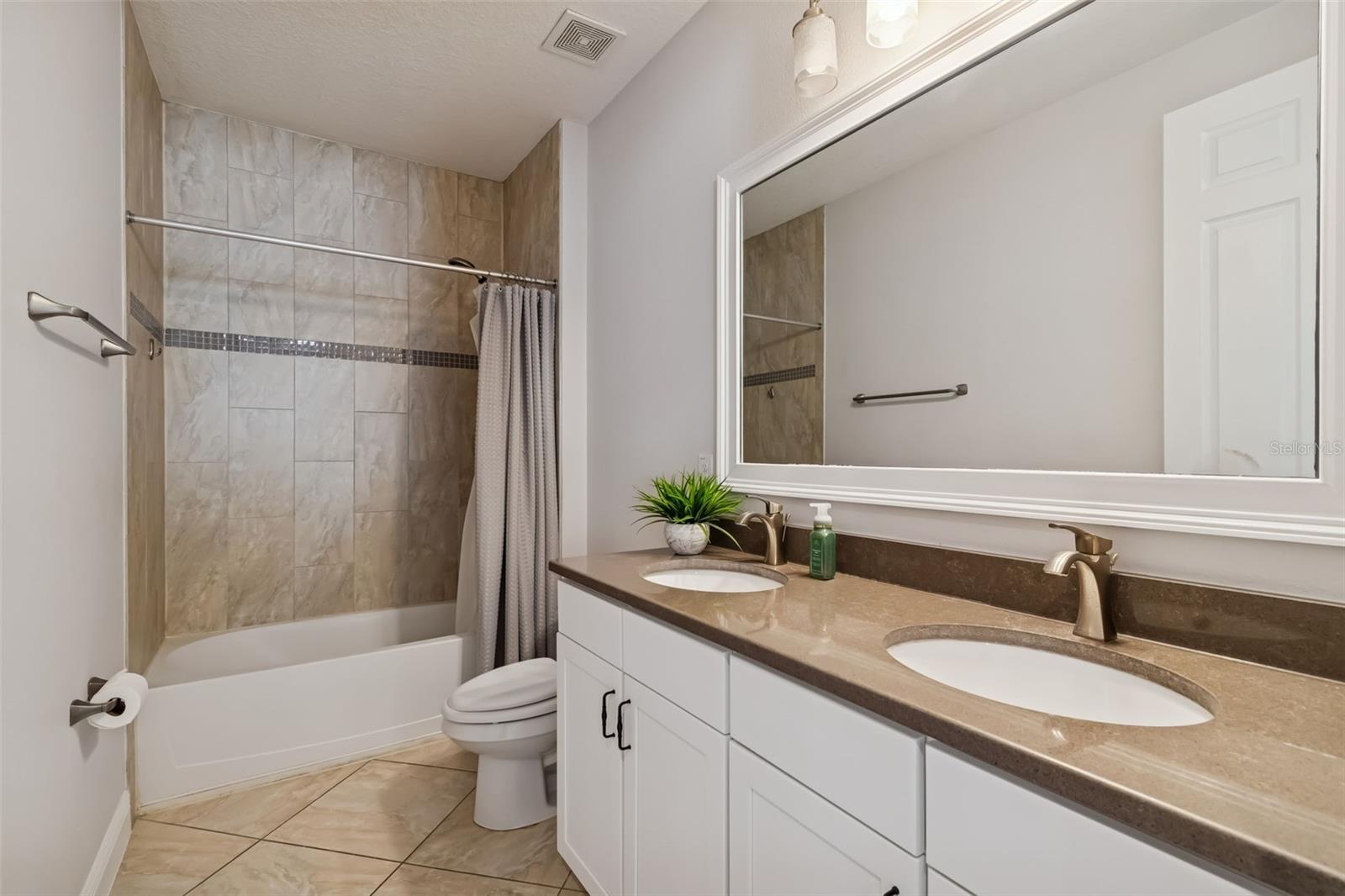 3610 E CLARK CIR — photo 44