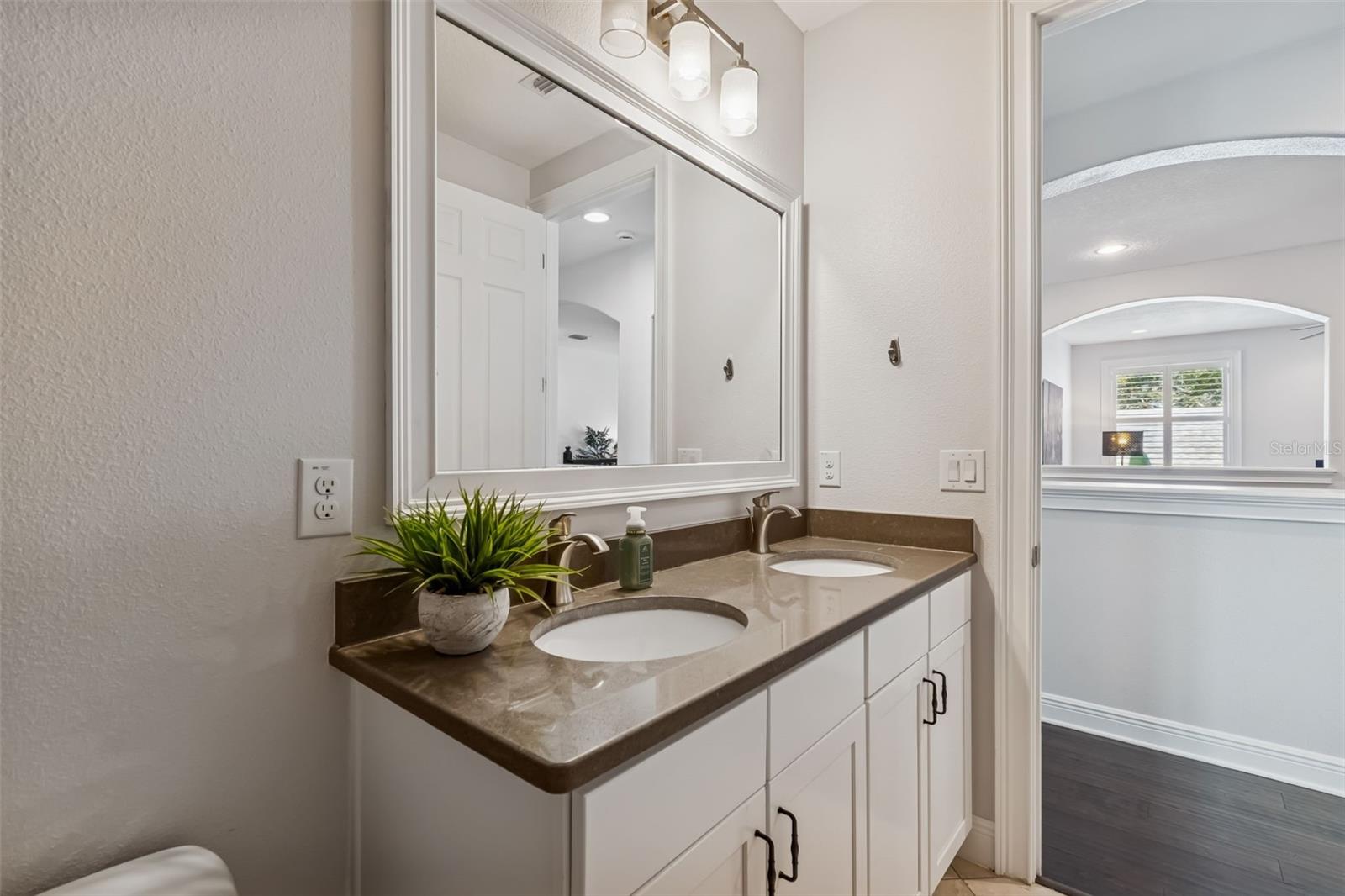 3610 E CLARK CIR — photo 45