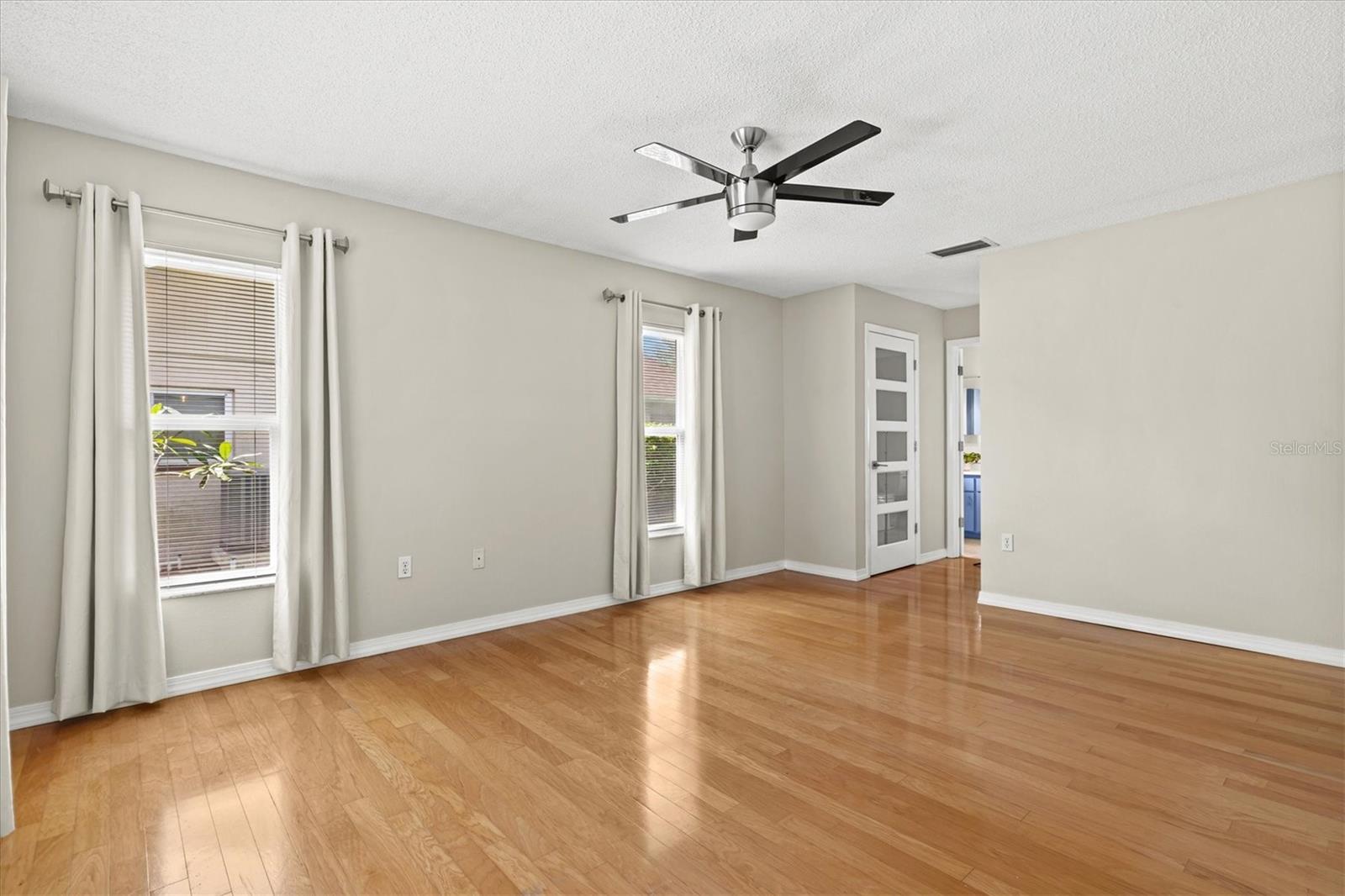 7129 QUEEN PALM CIR — photo 24