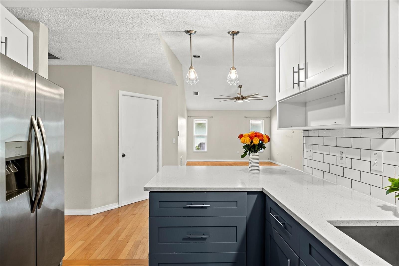 7129 QUEEN PALM CIR — photo 16