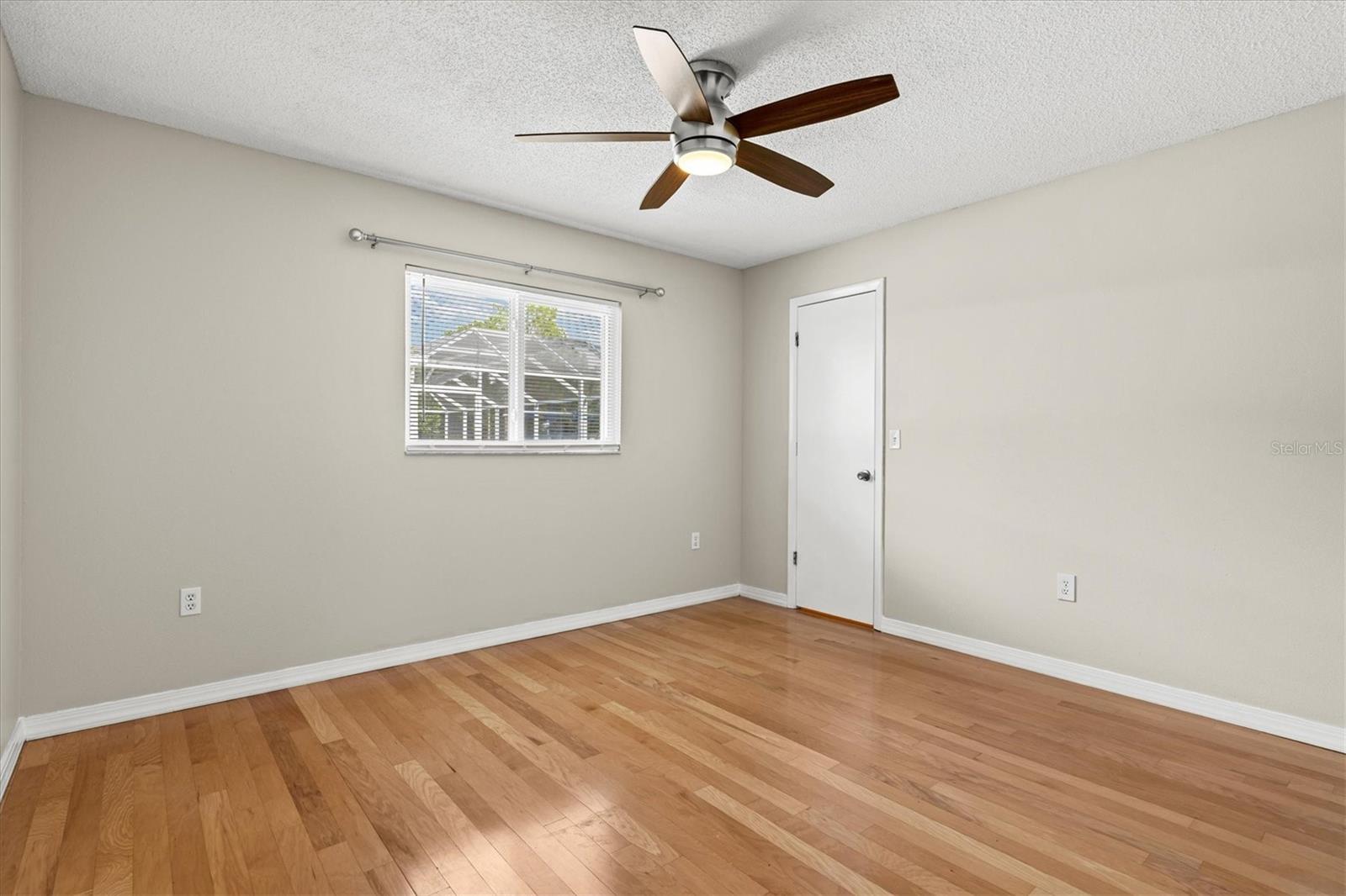 7129 QUEEN PALM CIR — photo 30
