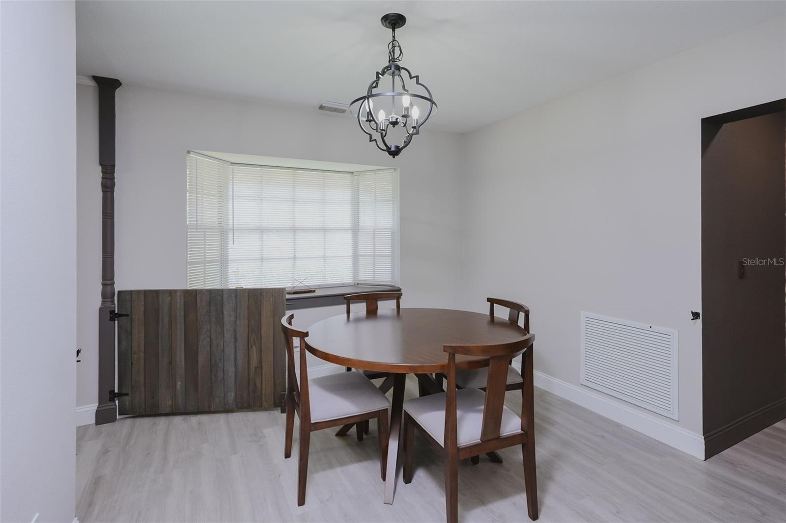 16606 FOREST PARK DR — photo 8
