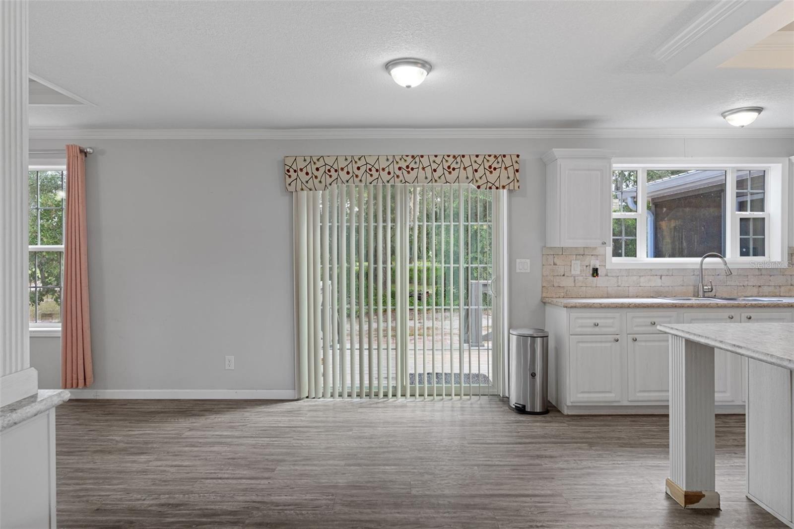 16344 PLATINUM DR — photo 9