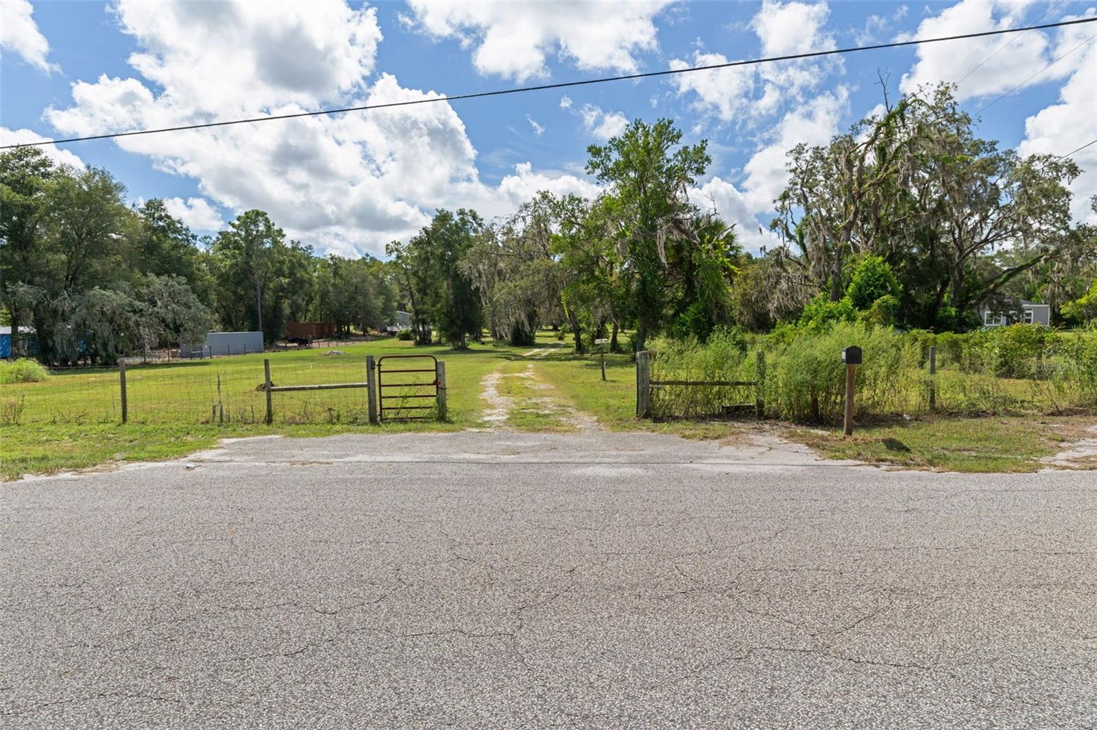 16344 PLATINUM DR — photo 43