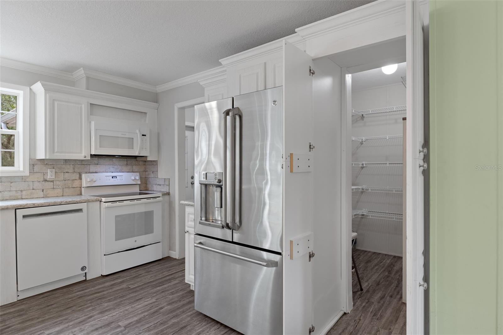16344 PLATINUM DR — photo 8