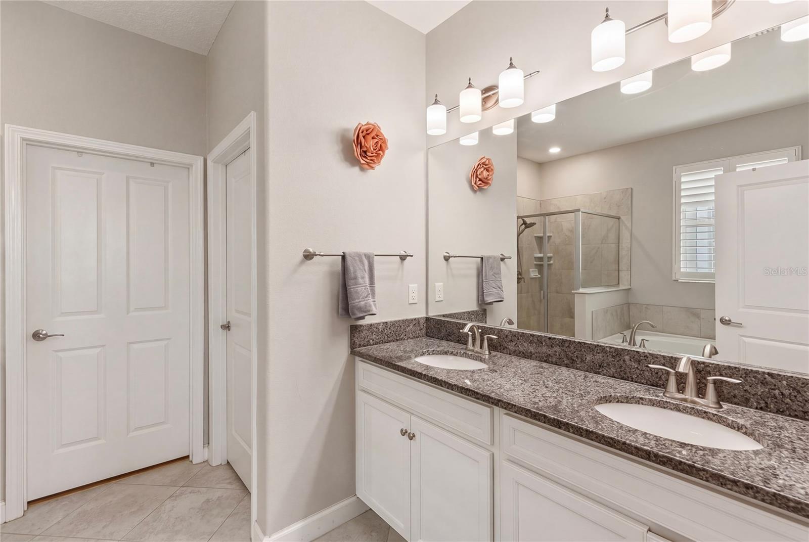 8888 SHADYSIDE LN — photo 33