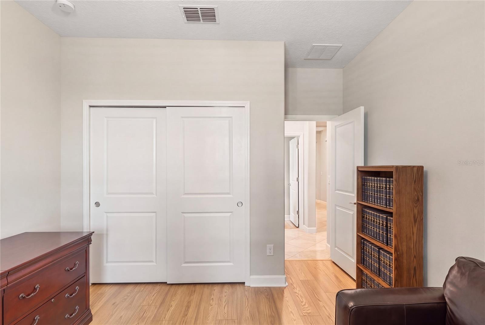 8888 SHADYSIDE LN — photo 7