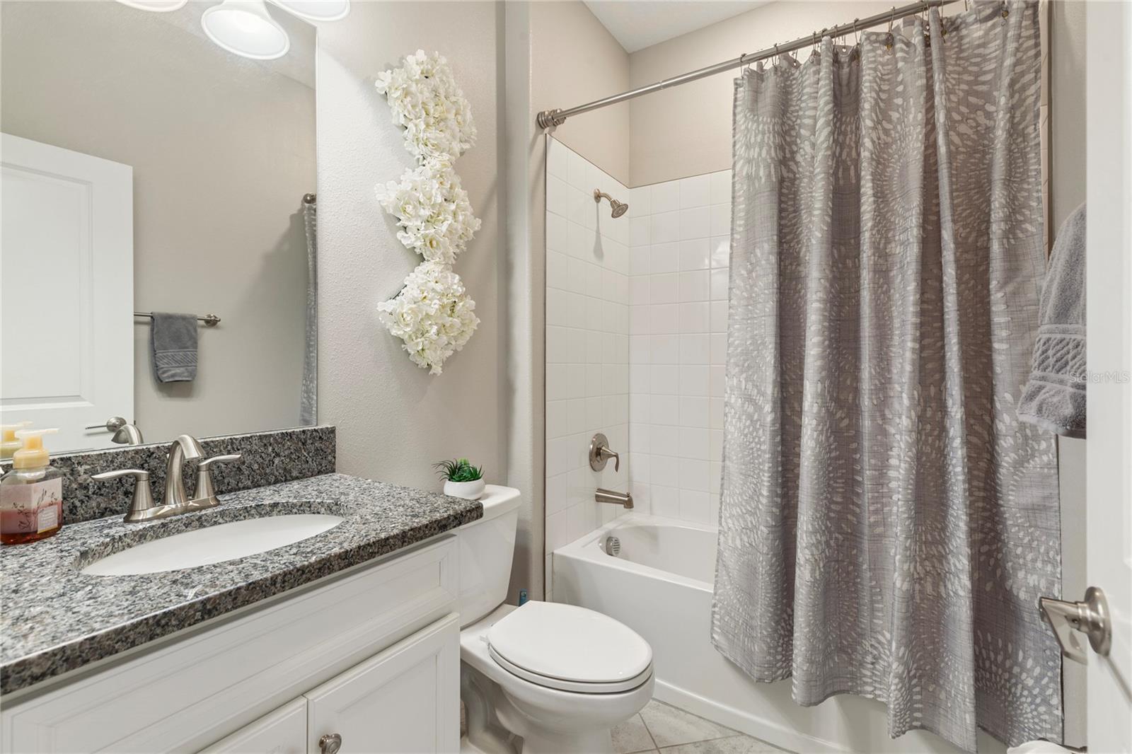 8888 SHADYSIDE LN — photo 9