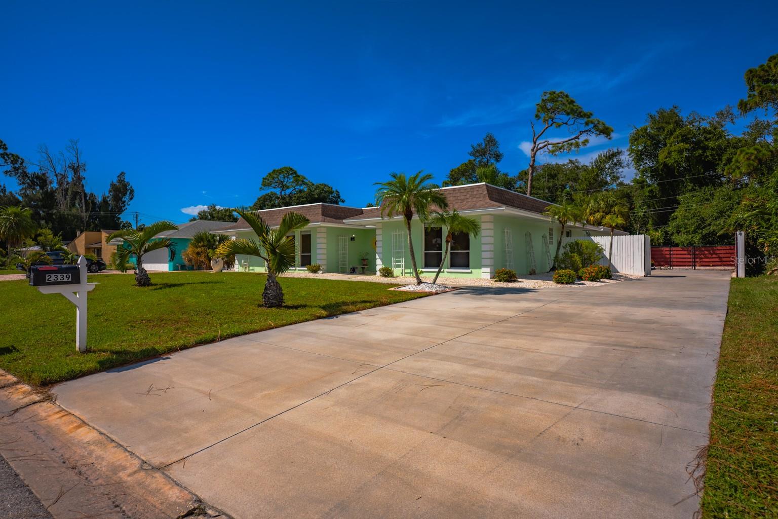 2339 RIVERWOOD PINES DR — photo 25