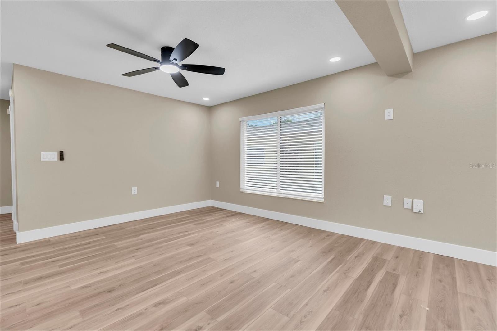 10531 MEADOW HILL DR — photo 11