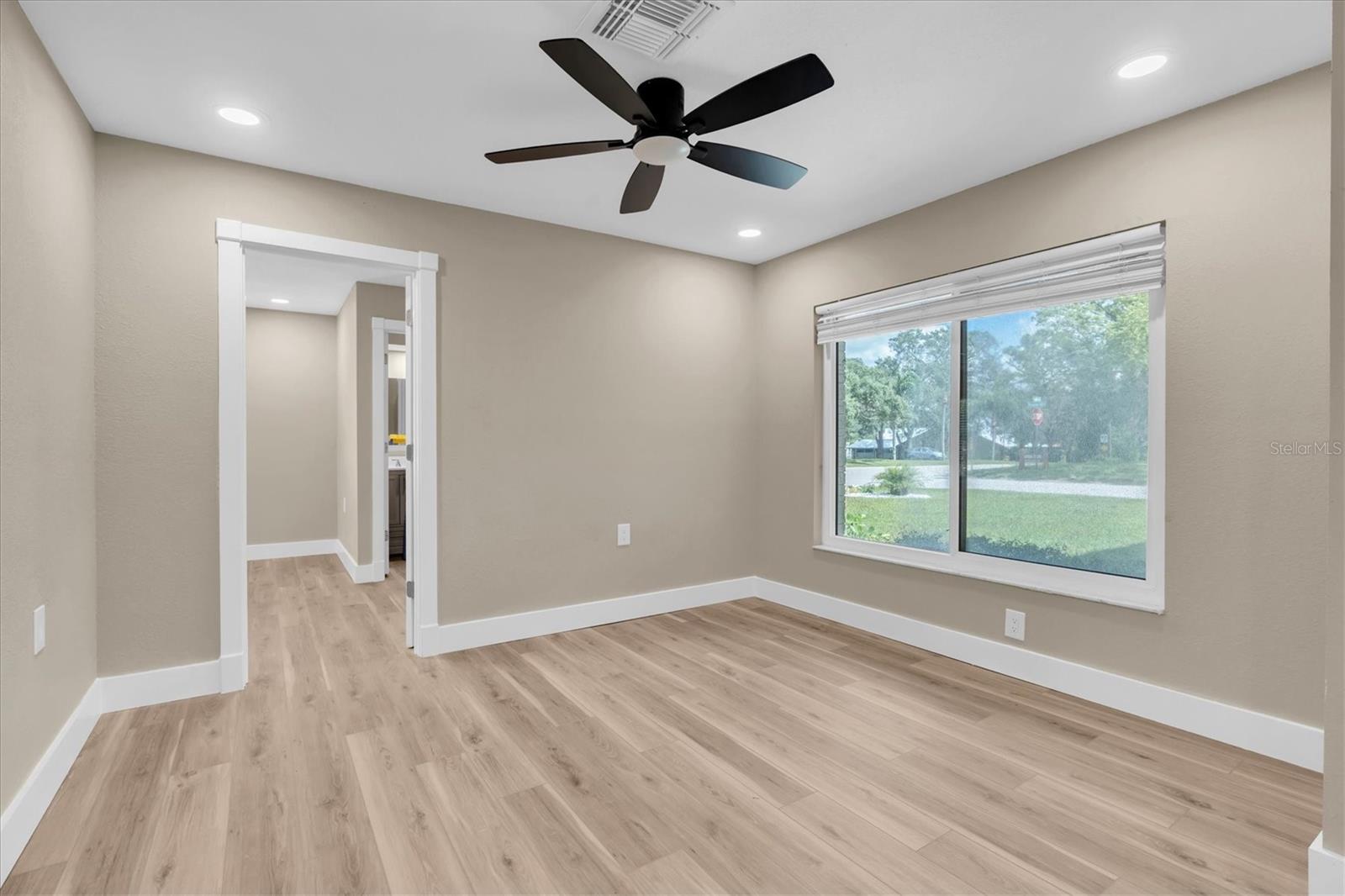 10531 MEADOW HILL DR — photo 9