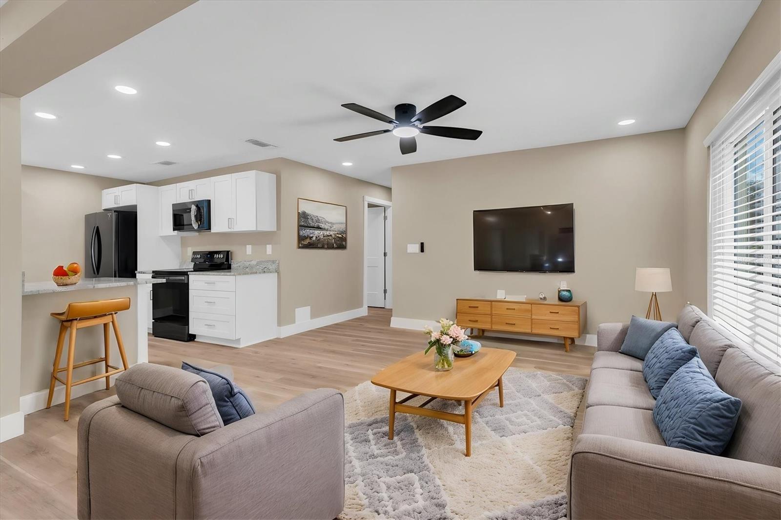 10531 MEADOW HILL DR — photo 4