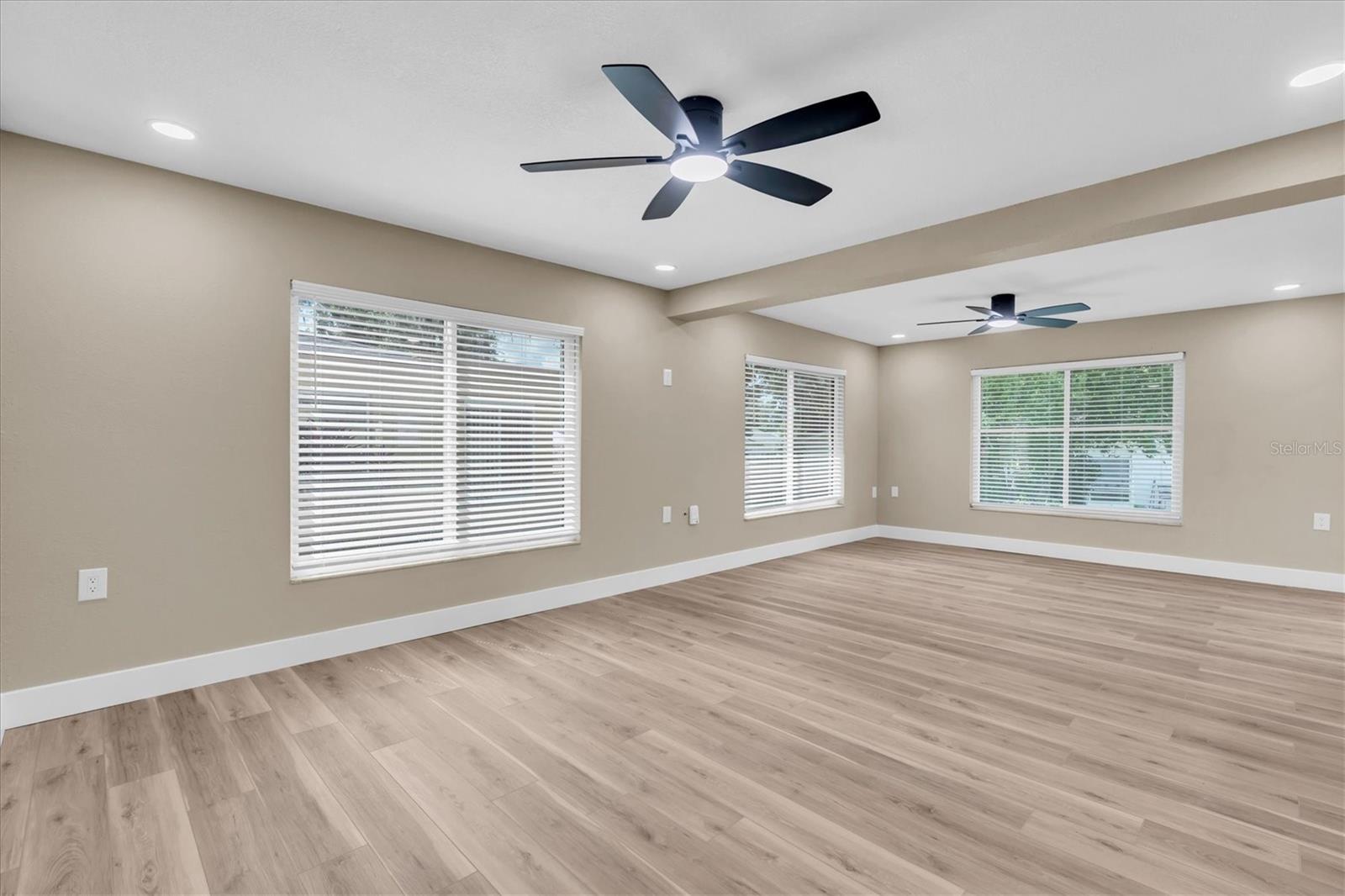10531 MEADOW HILL DR — photo 5