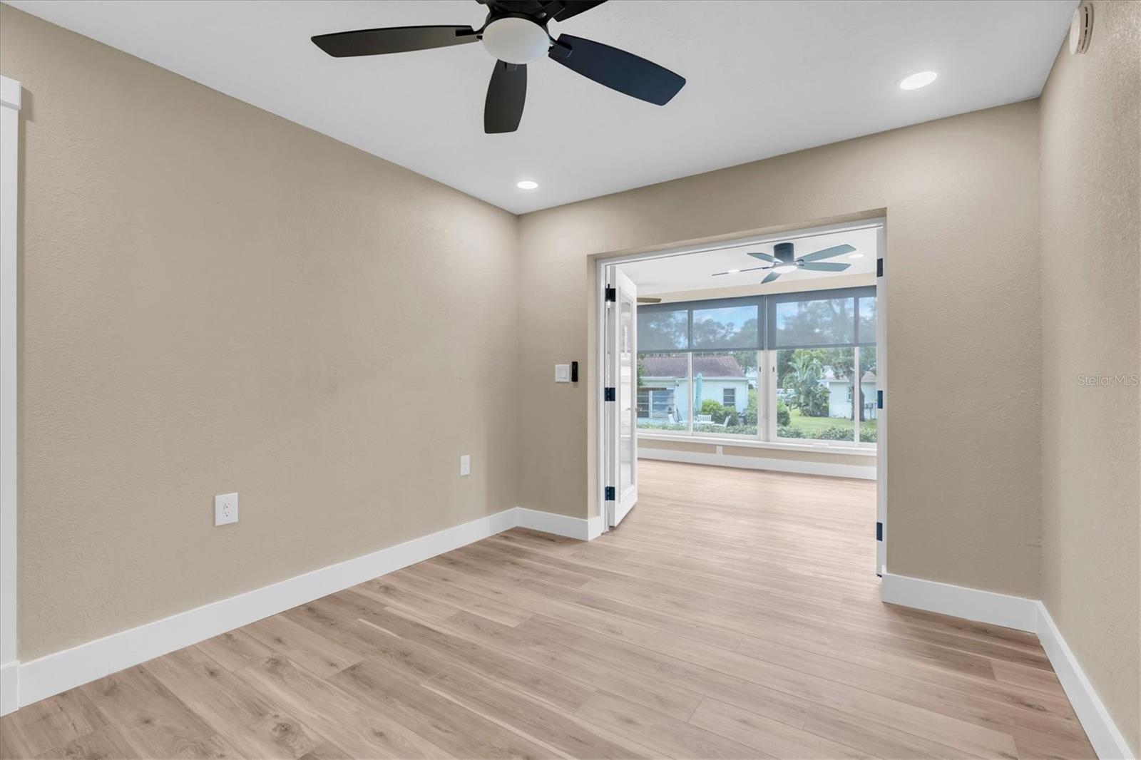 10531 MEADOW HILL DR — photo 22
