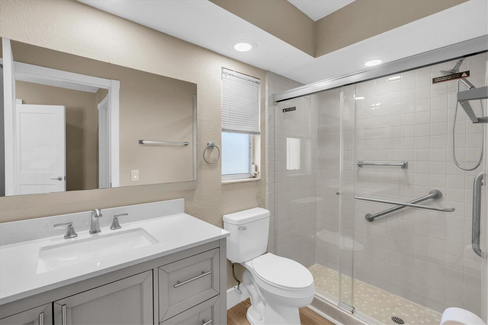 10531 MEADOW HILL DR — photo 27