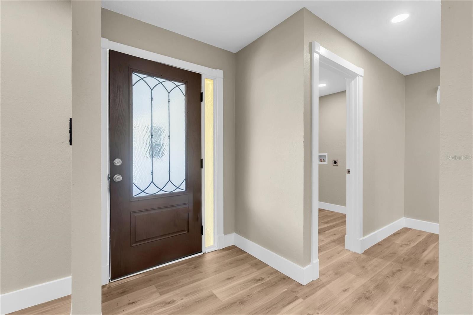 10531 MEADOW HILL DR — photo 3
