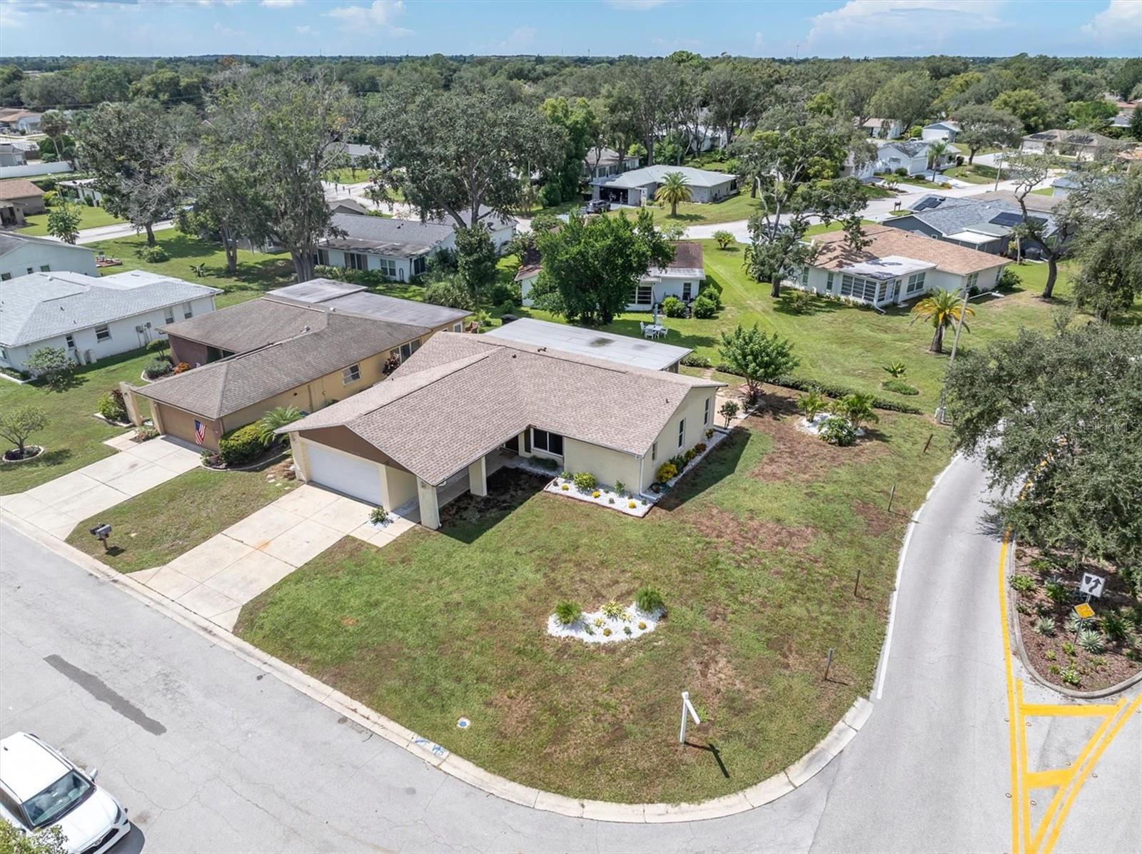 10531 MEADOW HILL DR — photo 38