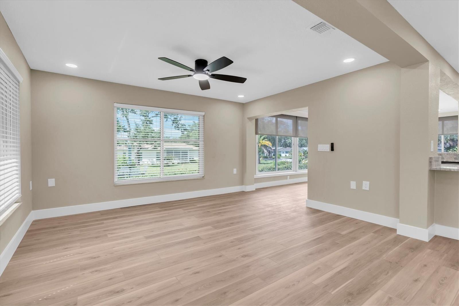 10531 MEADOW HILL DR — photo 12