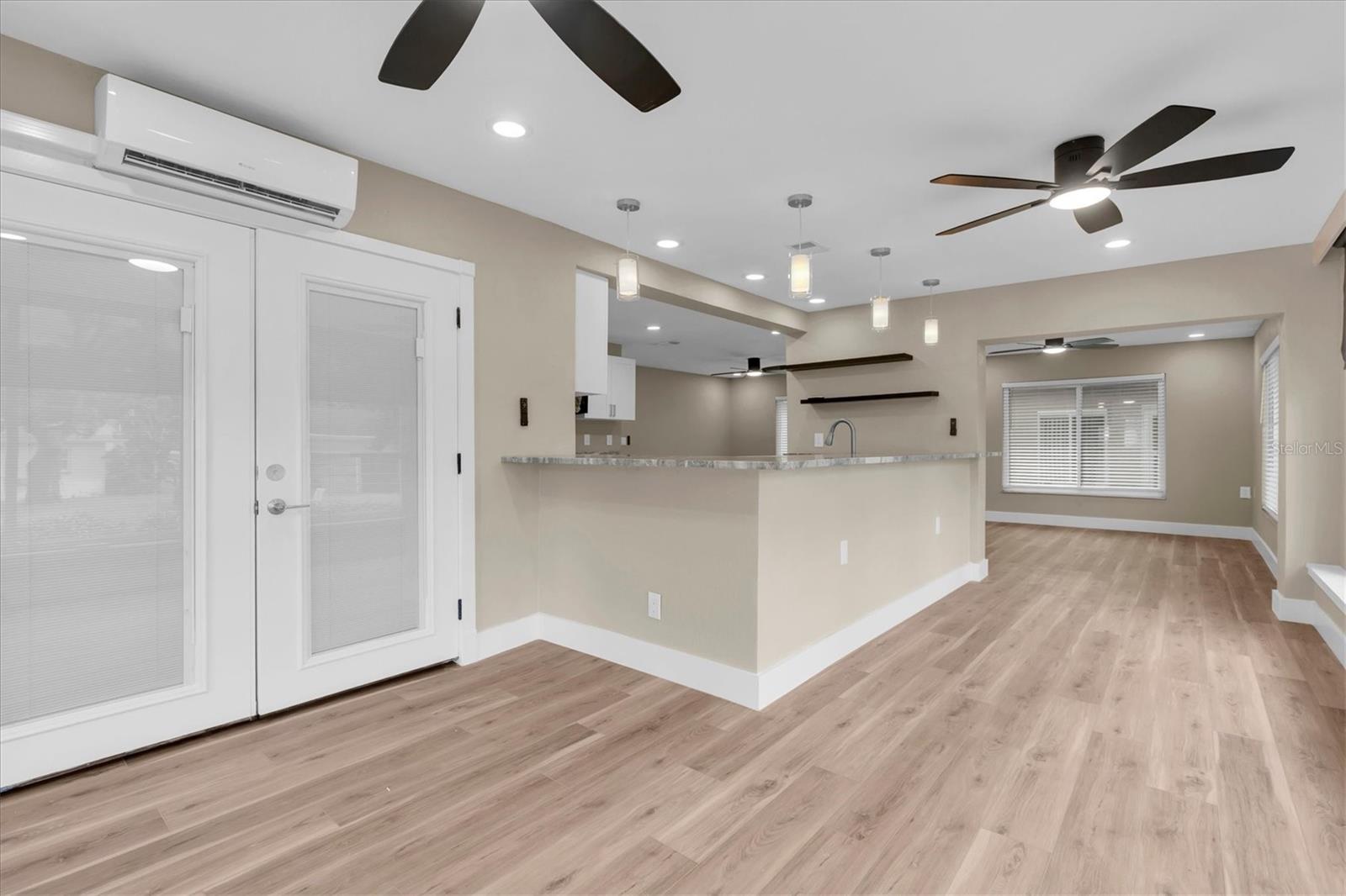 10531 MEADOW HILL DR — photo 14