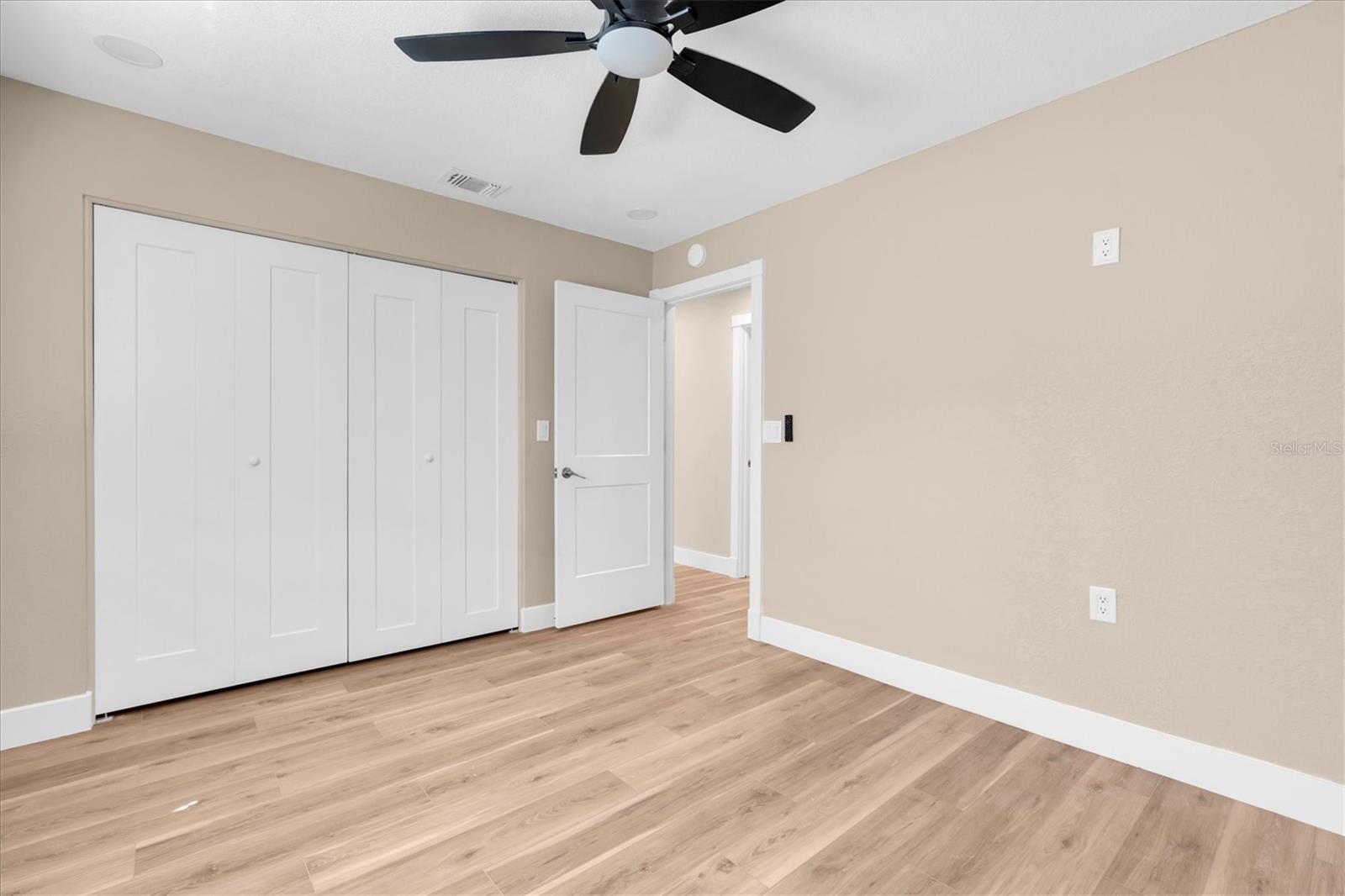 10531 MEADOW HILL DR — photo 30