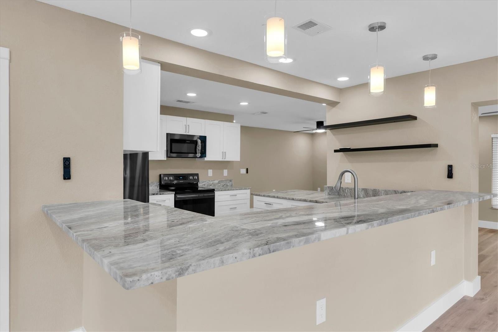 10531 MEADOW HILL DR — photo 15