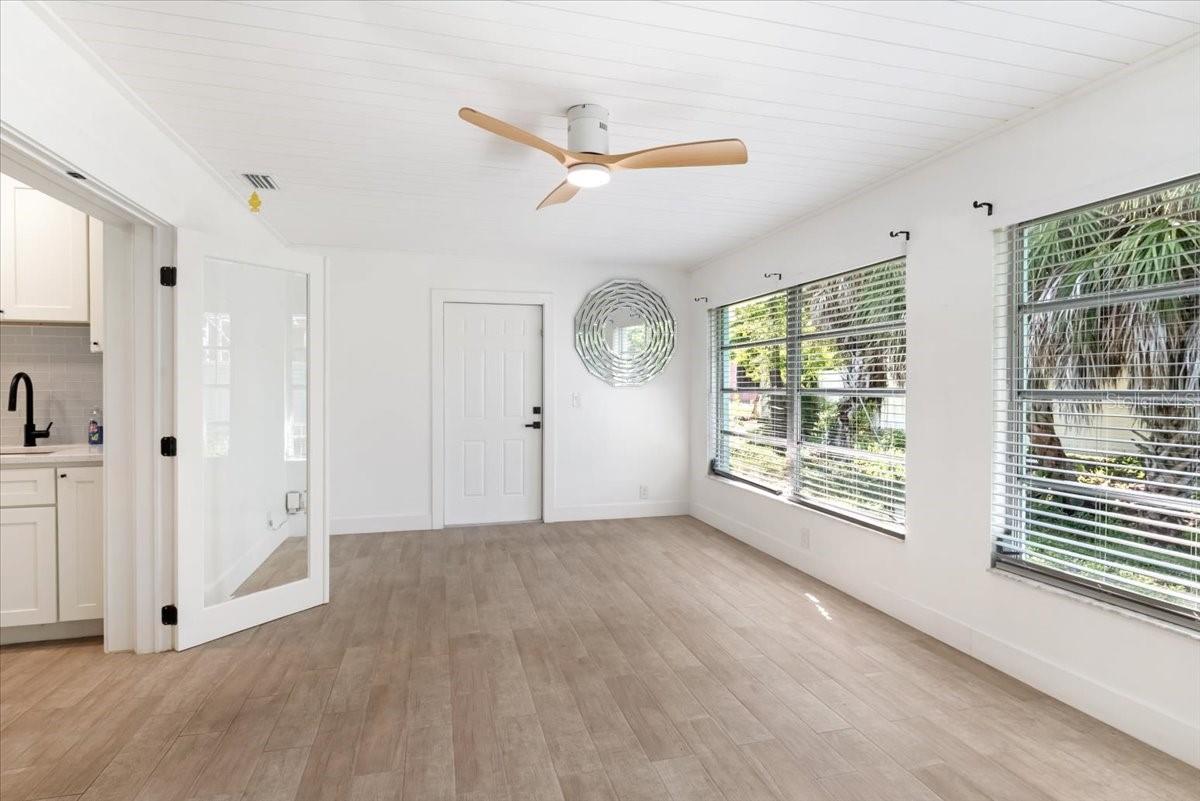 300 & 302 BRIARWOOD RD — photo 10