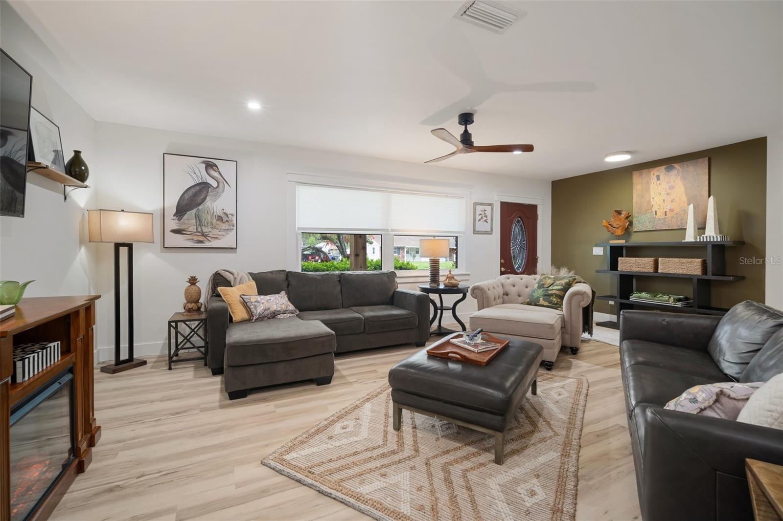 1003 MANDALAY DR — photo 3