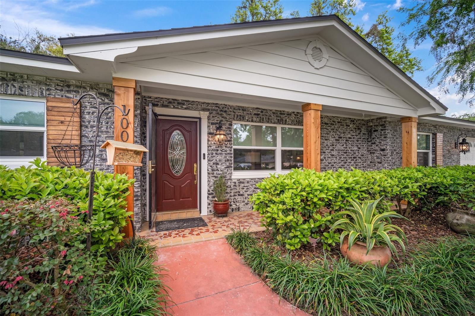 1003 MANDALAY DR — photo 2