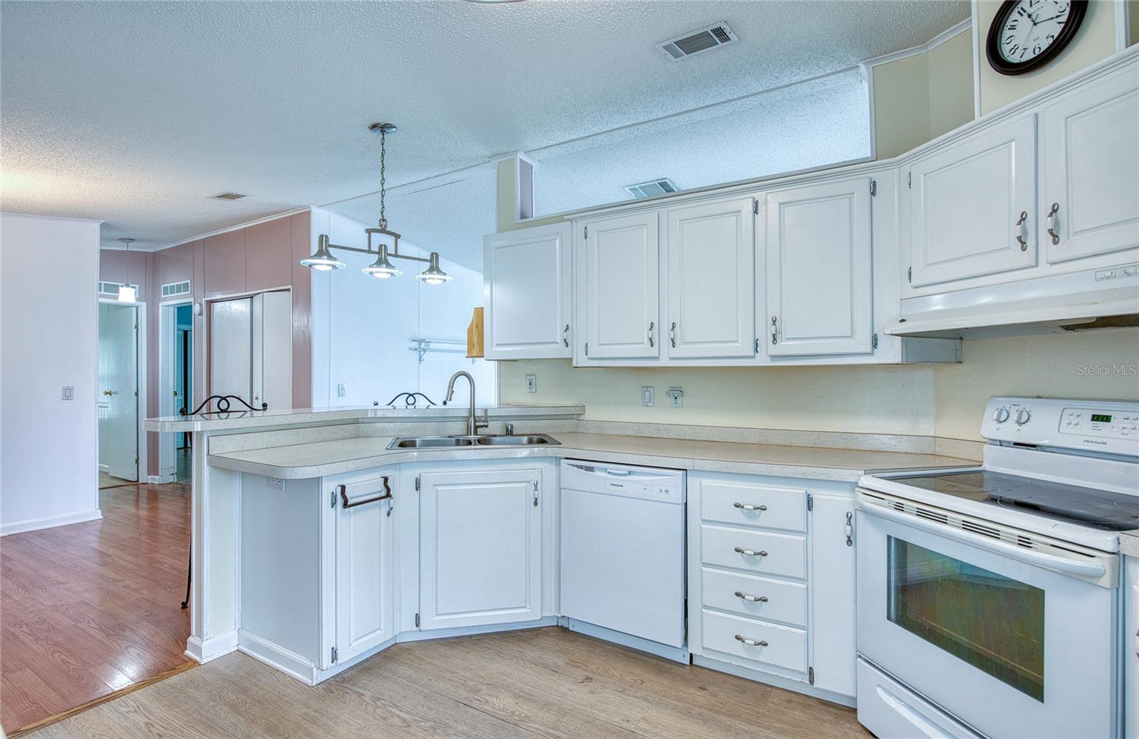 82 PELICAN DR N — photo 10