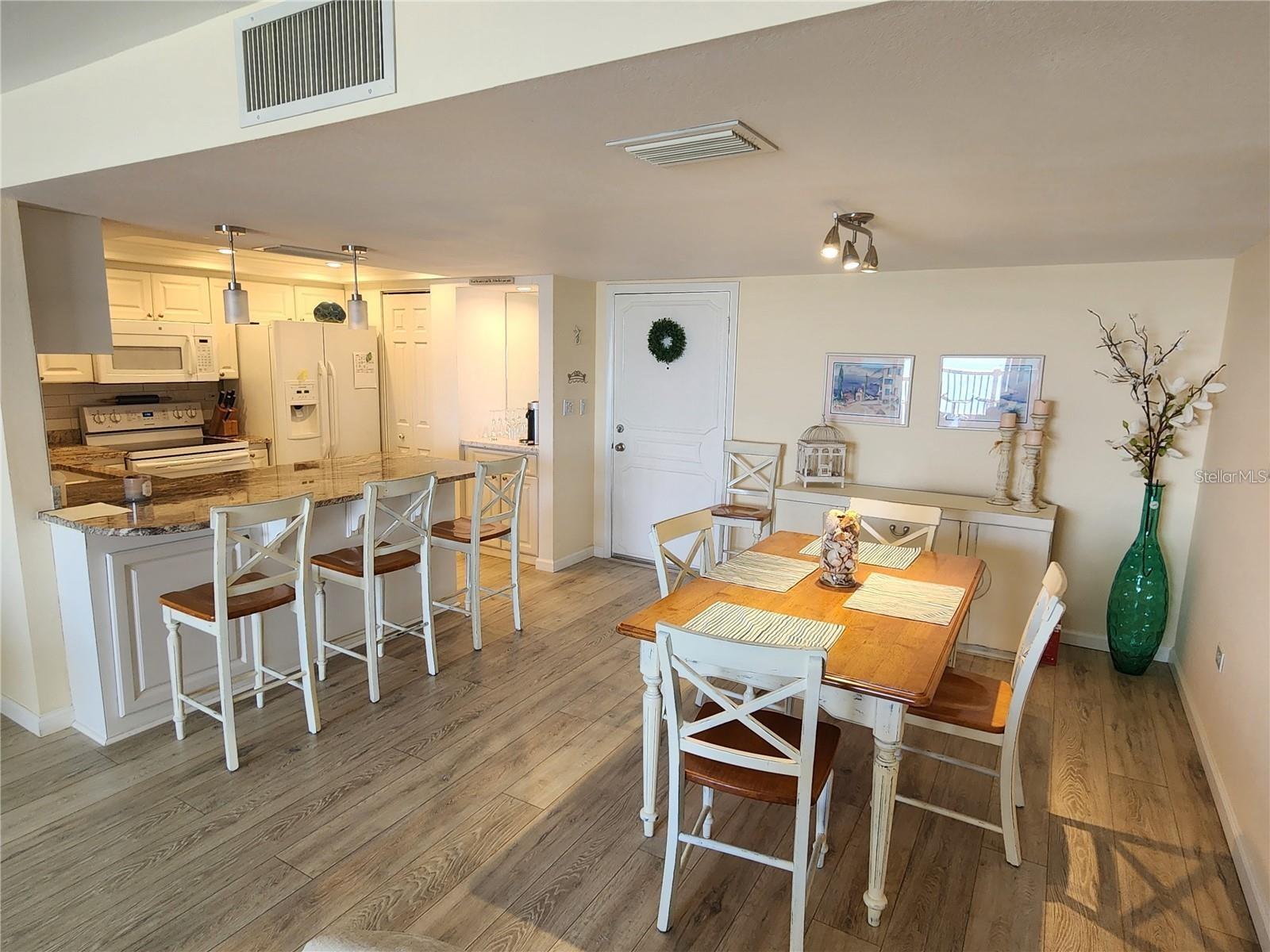 500 TREASURE ISLAND CSWY #211 — photo 6