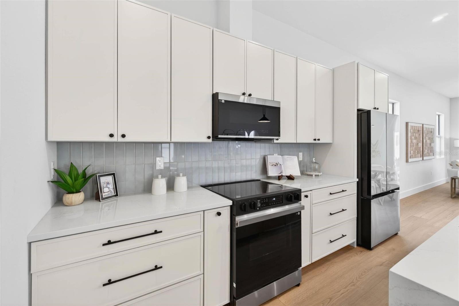 4365 IRIS ST N — photo 17