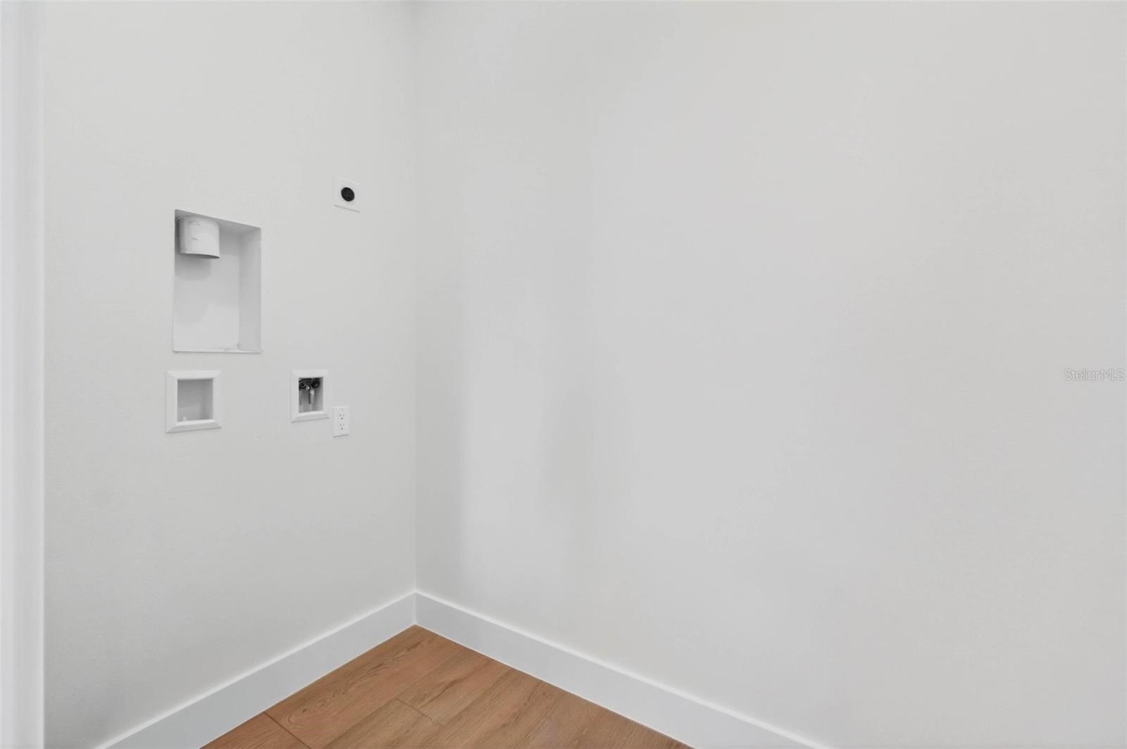 4365 IRIS ST N — photo 25